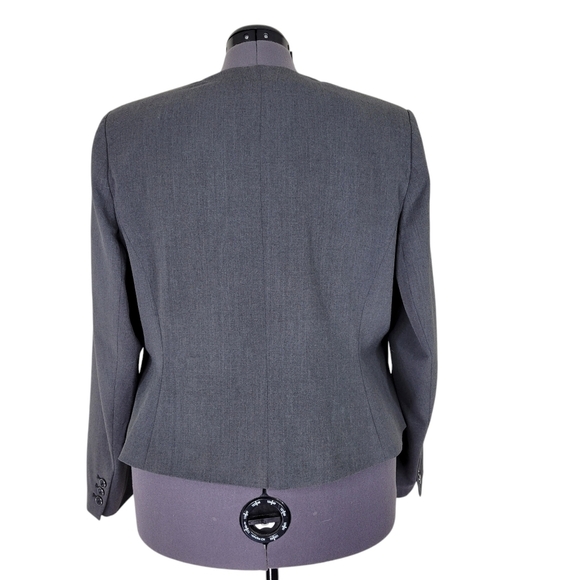 Lane Bryant Blazer Size 22 Gray Zip Pockets 1 Button Front 3 Button Sleeve Lined - Picture 3 of 9